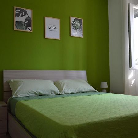 La Casa Di Barry Bed & Breakfast Pozzuoli Exterior photo