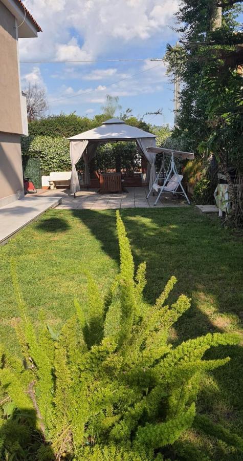 La Casa Di Barry Bed & Breakfast Pozzuoli Exterior photo